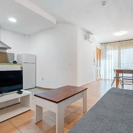 Hauzify I Bellaire Apartment *